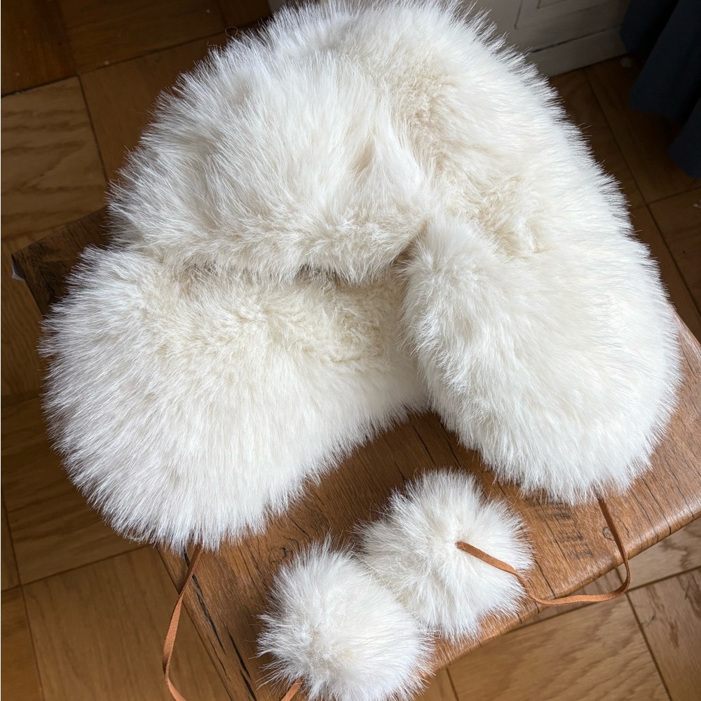 Anthropologie White Fluffy Hat with Pom Pom tie